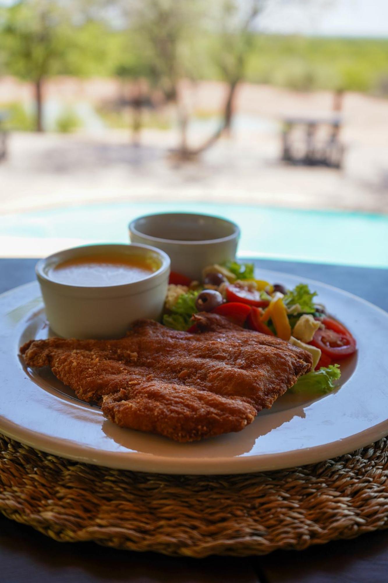 Mopane Bush Lodge Linton Экстерьер фото